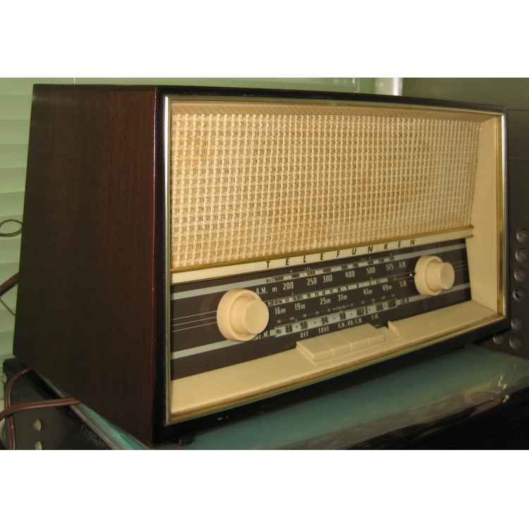 Jubilate DeLuxe5351 膽/真空管收音機FM AM LW SW播放功能,四頻道機
