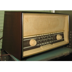 Jubilate DeLuxe5351 膽/真空管收音機FM AM LW SW播放功能,四頻道機