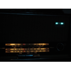 TELEFUNKEN 德律風根 Jubilate 105 膽/真空管收音機FM、AM、SW播放功能